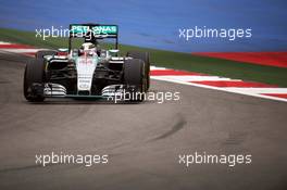 Lewis Hamilton (GBR) Mercedes AMG F1 W06. 11.10.2015. Formula 1 World Championship, Rd 15, Russian Grand Prix, Sochi Autodrom, Sochi, Russia, Race Day.