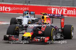 Daniil Kvyat (RUS) Red Bull Racing RB11. 11.10.2015. Formula 1 World Championship, Rd 15, Russian Grand Prix, Sochi Autodrom, Sochi, Russia, Race Day.