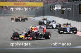 Daniil Kvyat (RUS) Red Bull Racing RB11. 11.10.2015. Formula 1 World Championship, Rd 15, Russian Grand Prix, Sochi Autodrom, Sochi, Russia, Race Day.