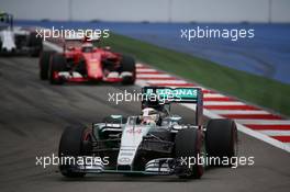 Lewis Hamilton (GBR) Mercedes AMG F1 W06. 11.10.2015. Formula 1 World Championship, Rd 15, Russian Grand Prix, Sochi Autodrom, Sochi, Russia, Race Day.