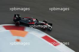 Fernando Alonso (ESP) McLaren MP4-30. 10.10.2015. Formula 1 World Championship, Rd 15, Russian Grand Prix, Sochi Autodrom, Sochi, Russia, Qualifying Day.