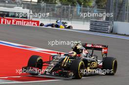 Pastor Maldonado (VEN) Lotus F1 E23. 10.10.2015. Formula 1 World Championship, Rd 15, Russian Grand Prix, Sochi Autodrom, Sochi, Russia, Qualifying Day.