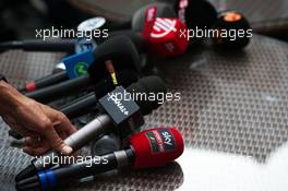 Media microphones. 11.10.2015. Formula 1 World Championship, Rd 15, Russian Grand Prix, Sochi Autodrom, Sochi, Russia, Race Day.