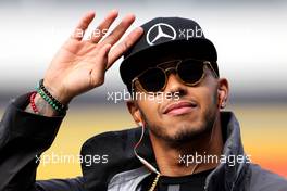 Lewis Hamilton (GBR), Mercedes AMG F1 Team  11.10.2015. Formula 1 World Championship, Rd 15, Russian Grand Prix, Sochi Autodrom, Sochi, Russia, Race Day.