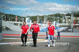 Will Stevens (GBR) Manor Marussia F1 Team walks the circuit. 08.10.2015. Formula 1 World Championship, Rd 15, Russian Grand Prix, Sochi Autodrom, Sochi, Russia, Preparation Day.