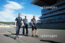Daniil Kvyat (RUS) Red Bull Racing walks the circuit. 08.10.2015. Formula 1 World Championship, Rd 15, Russian Grand Prix, Sochi Autodrom, Sochi, Russia, Preparation Day.