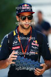 Daniel Ricciardo (AUS) Red Bull Racing with a foam roller. 08.10.2015. Formula 1 World Championship, Rd 15, Russian Grand Prix, Sochi Autodrom, Sochi, Russia, Preparation Day.