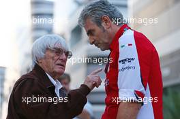 (L to R): Bernie Ecclestone (GBR) with Maurizio Arrivabene (ITA) Ferrari Team Principal. 08.10.2015. Formula 1 World Championship, Rd 15, Russian Grand Prix, Sochi Autodrom, Sochi, Russia, Preparation Day.