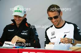 (L to R): Nico Hulkenberg (GER) Sahara Force India F1 with Jenson Button (GBR) McLaren. 08.10.2015. Formula 1 World Championship, Rd 15, Russian Grand Prix, Sochi Autodrom, Sochi, Russia, Preparation Day.