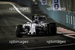 Valtteri Bottas (FIN) Williams FW37. 18.09.2015. Formula 1 World Championship, Rd 13, Singapore Grand Prix, Singapore, Singapore, Practice Day.