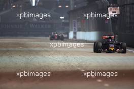 Max Verstappen (NL), Scuderia Toro Rosso  18.09.2015. Formula 1 World Championship, Rd 13, Singapore Grand Prix, Singapore, Singapore, Practice Day.