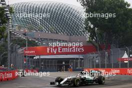 Lewis Hamilton (GBR) Mercedes AMG F1 W06. 18.09.2015. Formula 1 World Championship, Rd 13, Singapore Grand Prix, Singapore, Singapore, Practice Day.