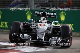 Lewis Hamilton (GBR) Mercedes AMG F1 W06. 18.09.2015. Formula 1 World Championship, Rd 13, Singapore Grand Prix, Singapore, Singapore, Practice Day.