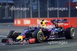 Daniil Kvyat (RUS) Red Bull Racing RB11. 18.09.2015. Formula 1 World Championship, Rd 13, Singapore Grand Prix, Singapore, Singapore, Practice Day.