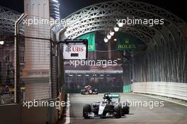 Lewis Hamilton (GBR) Mercedes AMG F1 W06. 18.09.2015. Formula 1 World Championship, Rd 13, Singapore Grand Prix, Singapore, Singapore, Practice Day.