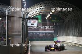 Daniil Kvyat (RUS) Red Bull Racing RB11. 18.09.2015. Formula 1 World Championship, Rd 13, Singapore Grand Prix, Singapore, Singapore, Practice Day.