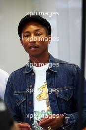 Pharrell Williams (USA) Singer-Songwriter. 18.09.2015. Formula 1 World Championship, Rd 13, Singapore Grand Prix, Singapore, Singapore, Practice Day.