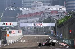 Fernando Alonso (ESP) McLaren MP4-30. 18.09.2015. Formula 1 World Championship, Rd 13, Singapore Grand Prix, Singapore, Singapore, Practice Day.