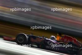 Daniel Ricciardo (AUS), Red Bull Racing  18.09.2015. Formula 1 World Championship, Rd 13, Singapore Grand Prix, Singapore, Singapore, Practice Day.