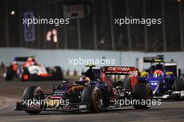 Carlos Sainz Jr (ESP) Scuderia Toro Rosso STR10. 20.09.2015. Formula 1 World Championship, Rd 13, Singapore Grand Prix, Singapore, Singapore, Race Day.