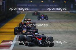 Fernando Alonso (ESP) McLaren MP4-30. 20.09.2015. Formula 1 World Championship, Rd 13, Singapore Grand Prix, Singapore, Singapore, Race Day.