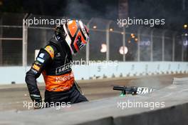 Nico Hulkenberg (GER) Sahara Force India F1 crashed out of the race. 20.09.2015. Formula 1 World Championship, Rd 13, Singapore Grand Prix, Singapore, Singapore, Race Day.