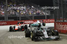 Nico Rosberg (GER) Mercedes AMG F1 W06. 20.09.2015. Formula 1 World Championship, Rd 13, Singapore Grand Prix, Singapore, Singapore, Race Day.