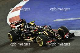 Pastor Maldonado (VEN) Lotus F1 E23. 19.09.2015. Formula 1 World Championship, Rd 13, Singapore Grand Prix, Singapore, Singapore, Qualifying Day.
