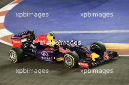 Daniil Kvyat (RUS) Red Bull Racing RB11. 19.09.2015. Formula 1 World Championship, Rd 13, Singapore Grand Prix, Singapore, Singapore, Qualifying Day.