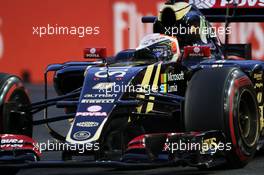 Romain Grosjean (FRA) Lotus F1 E23. 19.09.2015. Formula 1 World Championship, Rd 13, Singapore Grand Prix, Singapore, Singapore, Qualifying Day.