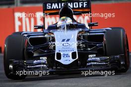 Sergio Perez (MEX) Sahara Force India F1 VJM08. 19.09.2015. Formula 1 World Championship, Rd 13, Singapore Grand Prix, Singapore, Singapore, Qualifying Day.