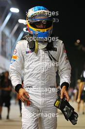 Fernando Alonso (ESP) McLaren. 19.09.2015. Formula 1 World Championship, Rd 13, Singapore Grand Prix, Singapore, Singapore, Qualifying Day.