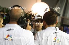 Pastor Maldonado (VEN) Lotus F1 Team with Will Buxton (GBR) NBC Sports Network TV Presenter. 19.09.2015. Formula 1 World Championship, Rd 13, Singapore Grand Prix, Singapore, Singapore, Qualifying Day.