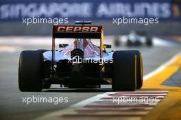 Carlos Sainz (ESP), Scuderia Toro Rosso  19.09.2015. Formula 1 World Championship, Rd 13, Singapore Grand Prix, Singapore, Singapore, Qualifying Day.