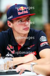 Max Verstappen (NLD) Scuderia Toro Rosso. 17.09.2015. Formula 1 World Championship, Rd 13, Singapore Grand Prix, Singapore, Singapore, Preparation Day.