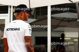 Lewis Hamilton (GBR) Mercedes AMG F1. 17.09.2015. Formula 1 World Championship, Rd 13, Singapore Grand Prix, Singapore, Singapore, Preparation Day.