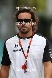 Fernando Alonso (ESP), McLaren Honda  17.09.2015. Formula 1 World Championship, Rd 13, Singapore Grand Prix, Singapore, Singapore, Preparation Day.
