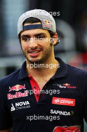 Carlos Sainz Jr (ESP) Scuderia Toro Rosso. 17.09.2015. Formula 1 World Championship, Rd 13, Singapore Grand Prix, Singapore, Singapore, Preparation Day.