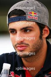 Carlos Sainz Jr (ESP) Scuderia Toro Rosso. 17.09.2015. Formula 1 World Championship, Rd 13, Singapore Grand Prix, Singapore, Singapore, Preparation Day.