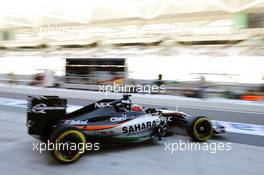 Nico Hulkenberg (GER) Sahara Force India F1 VJM08 leaves the pits. 27.11.2015. Formula 1 World Championship, Rd 19, Abu Dhabi Grand Prix, Yas Marina Circuit, Abu Dhabi, Practice Day.