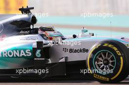 Lewis Hamilton (GBR) Mercedes AMG F1 W06. 27.11.2015. Formula 1 World Championship, Rd 19, Abu Dhabi Grand Prix, Yas Marina Circuit, Abu Dhabi, Practice Day.