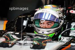 Sergio Perez (MEX) Sahara Force India F1 VJM08. 27.11.2015. Formula 1 World Championship, Rd 19, Abu Dhabi Grand Prix, Yas Marina Circuit, Abu Dhabi, Practice Day.