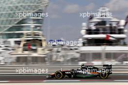 Sergio Perez (MEX), Sahara Force India  27.11.2015. Formula 1 World Championship, Rd 19, Abu Dhabi Grand Prix, Yas Marina Circuit, Abu Dhabi, Practice Day.