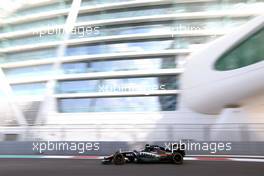 Sergio Perez (MEX), Sahara Force India  27.11.2015. Formula 1 World Championship, Rd 19, Abu Dhabi Grand Prix, Yas Marina Circuit, Abu Dhabi, Practice Day.