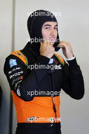 Sergio Perez (MEX) Sahara Force India F1. 27.11.2015. Formula 1 World Championship, Rd 19, Abu Dhabi Grand Prix, Yas Marina Circuit, Abu Dhabi, Practice Day.