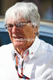 Bernie Ecclestone (GBR). 27.11.2015. Formula 1 World Championship, Rd 19, Abu Dhabi Grand Prix, Yas Marina Circuit, Abu Dhabi, Practice Day.