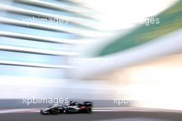 Nico Hulkenberg (GER), Sahara Force India  27.11.2015. Formula 1 World Championship, Rd 19, Abu Dhabi Grand Prix, Yas Marina Circuit, Abu Dhabi, Practice Day.