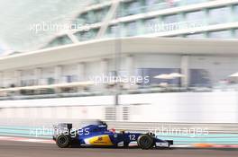 Felipe Nasr (BRA) Sauber C34. 27.11.2015. Formula 1 World Championship, Rd 19, Abu Dhabi Grand Prix, Yas Marina Circuit, Abu Dhabi, Practice Day.