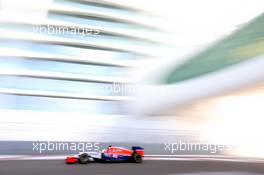 Will Stevens (GBR), Manor F1 Team  27.11.2015. Formula 1 World Championship, Rd 19, Abu Dhabi Grand Prix, Yas Marina Circuit, Abu Dhabi, Practice Day.