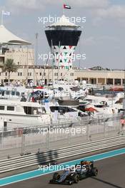 Sergio Perez (MEX) Sahara Force India F1 VJM08. 27.11.2015. Formula 1 World Championship, Rd 19, Abu Dhabi Grand Prix, Yas Marina Circuit, Abu Dhabi, Practice Day.